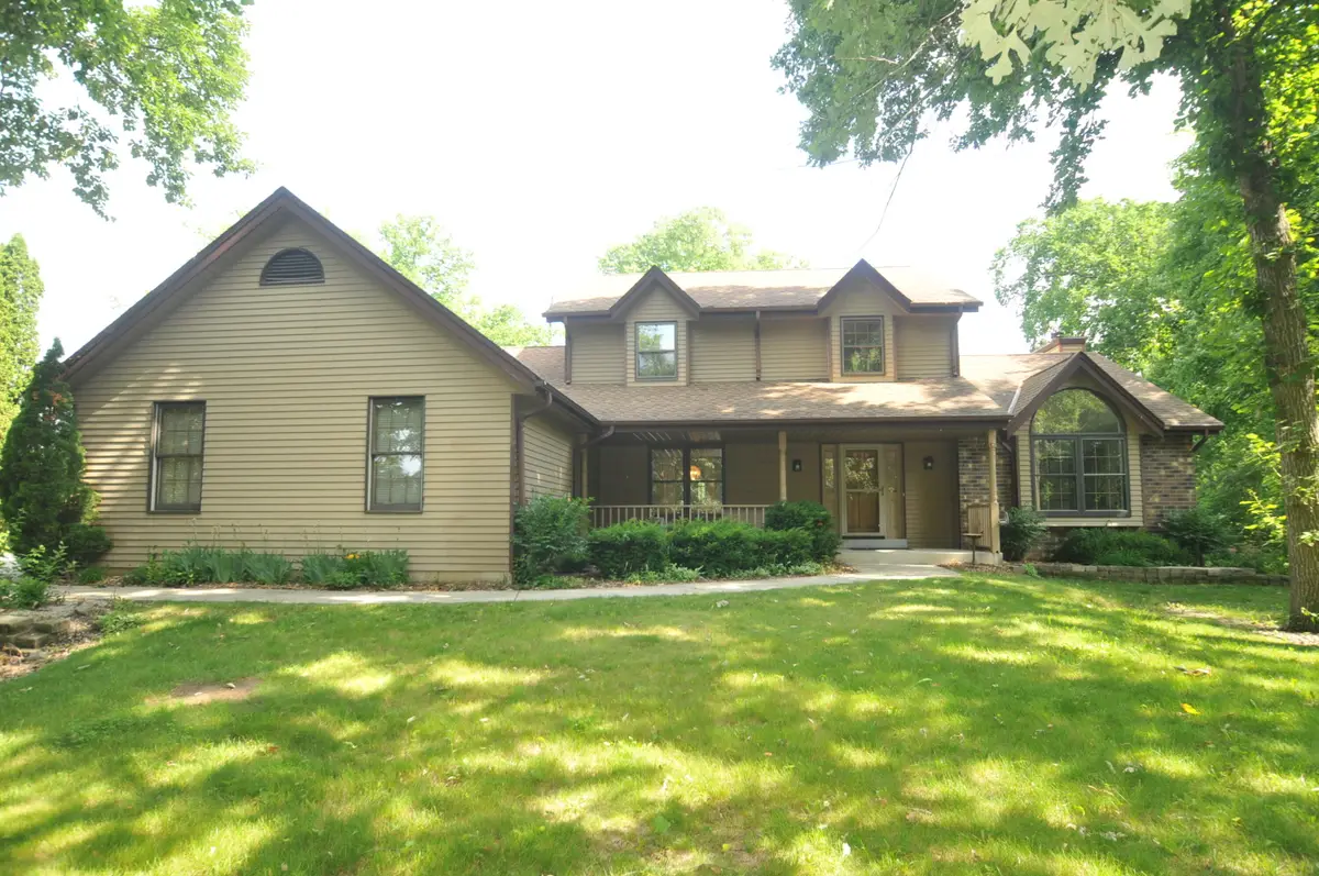 2436 5 1/2 Mile Rd, Caledonia, WI 53402 - #1