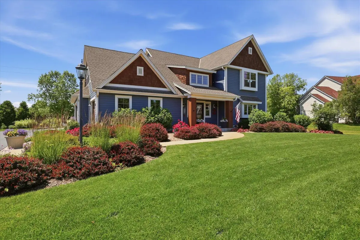W289N7349 Sweetwater Ct, Merton, WI 53029 - #1