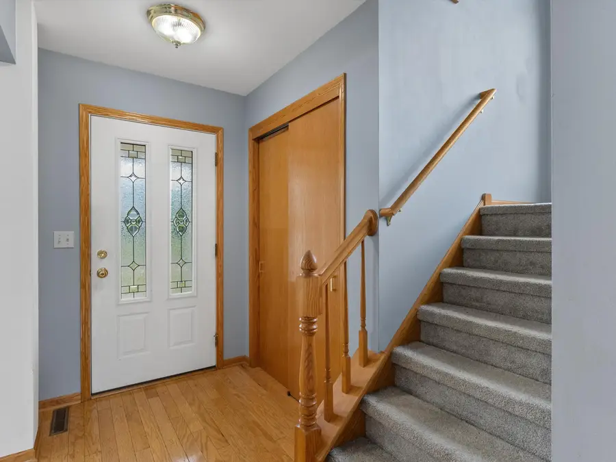 W1923 Fairfield Ln, Sheboygan, WI 53083 - #2