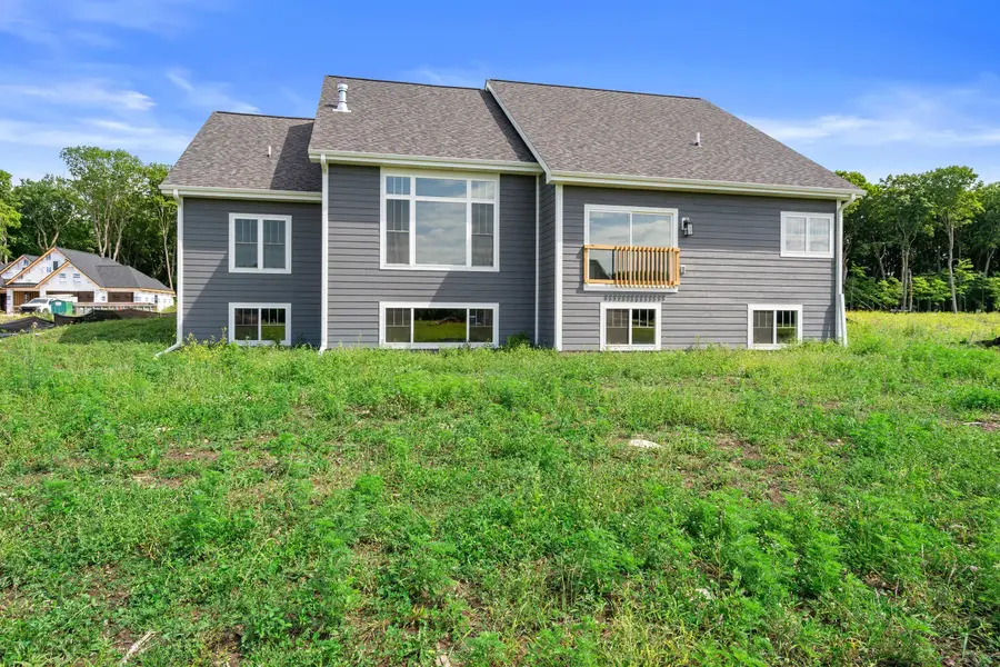N66W20955 Sweet Clover Dr, Menomonee Falls, WI 53051 - #2