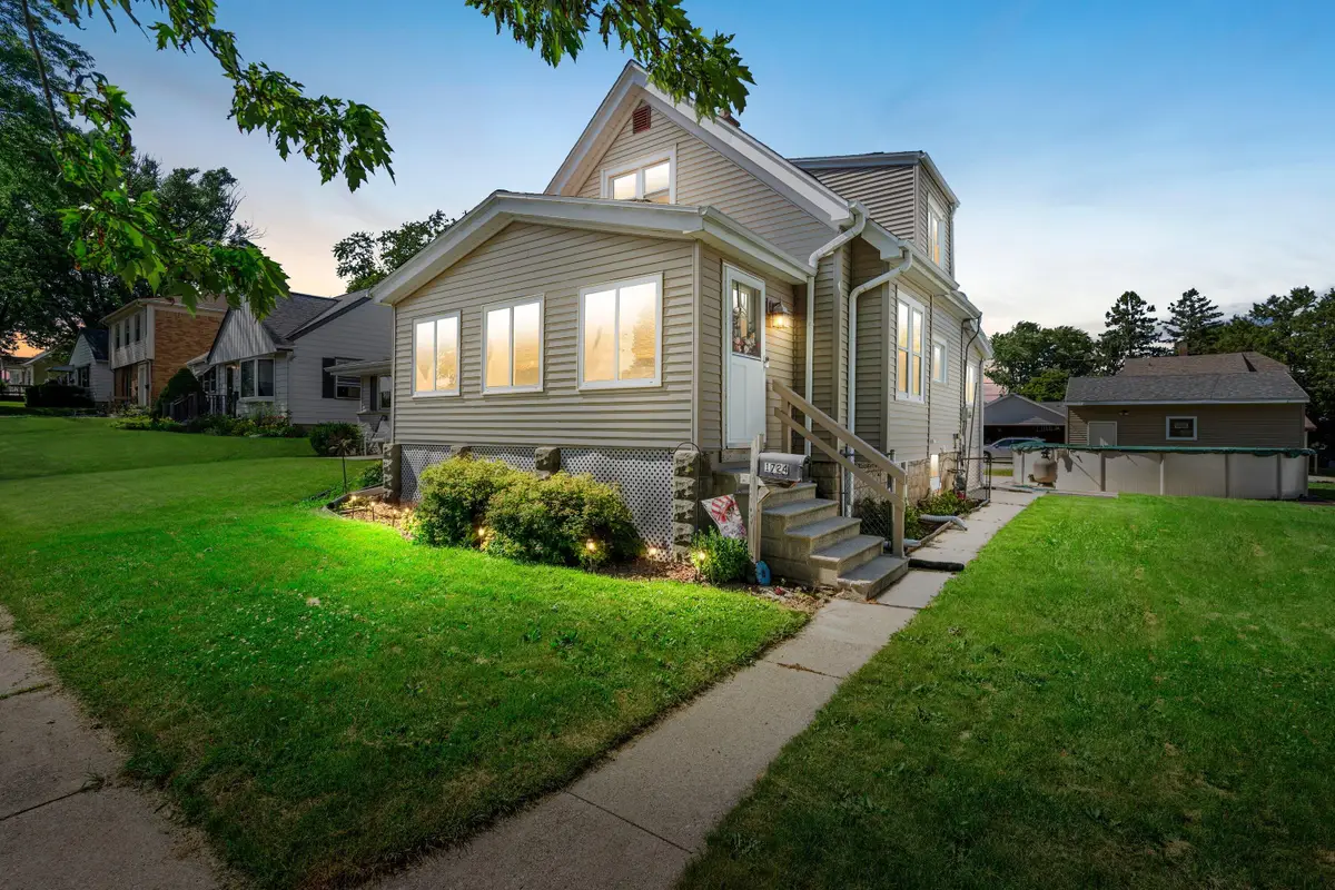 1724 Madison Ave, South Milwaukee, WI 53172 - #1