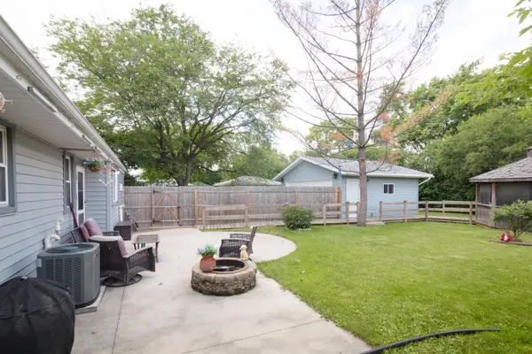 N89W15242 Cleveland Ave, Menomonee Falls, WI 53051