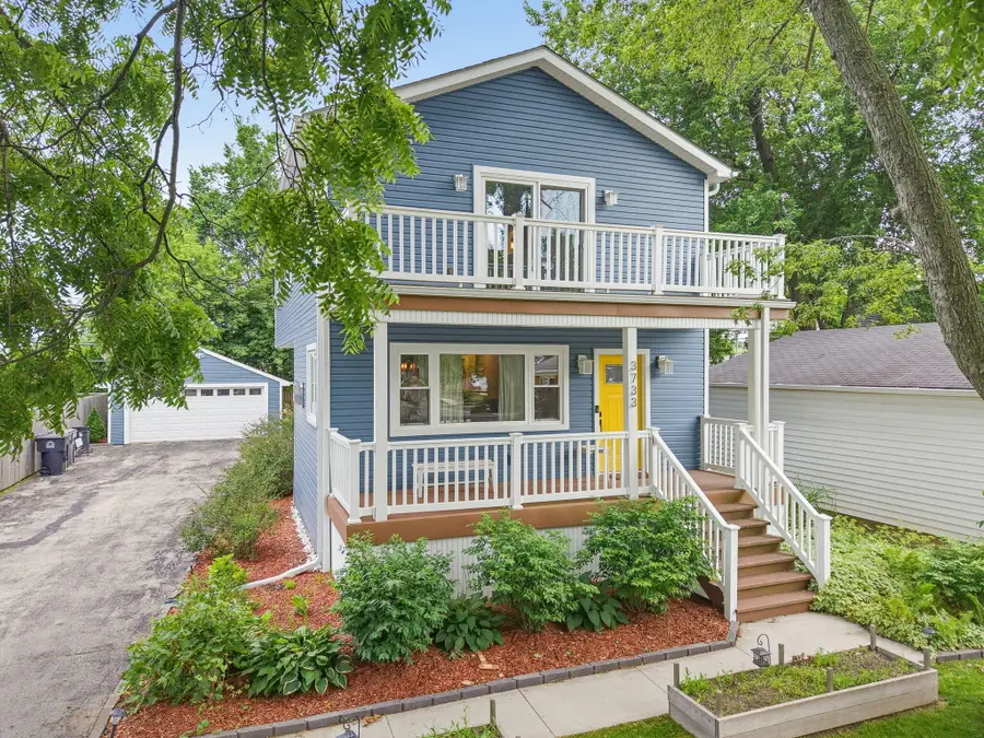 3733 E Birchwood Ave, Cudahy, WI 53110 - #3