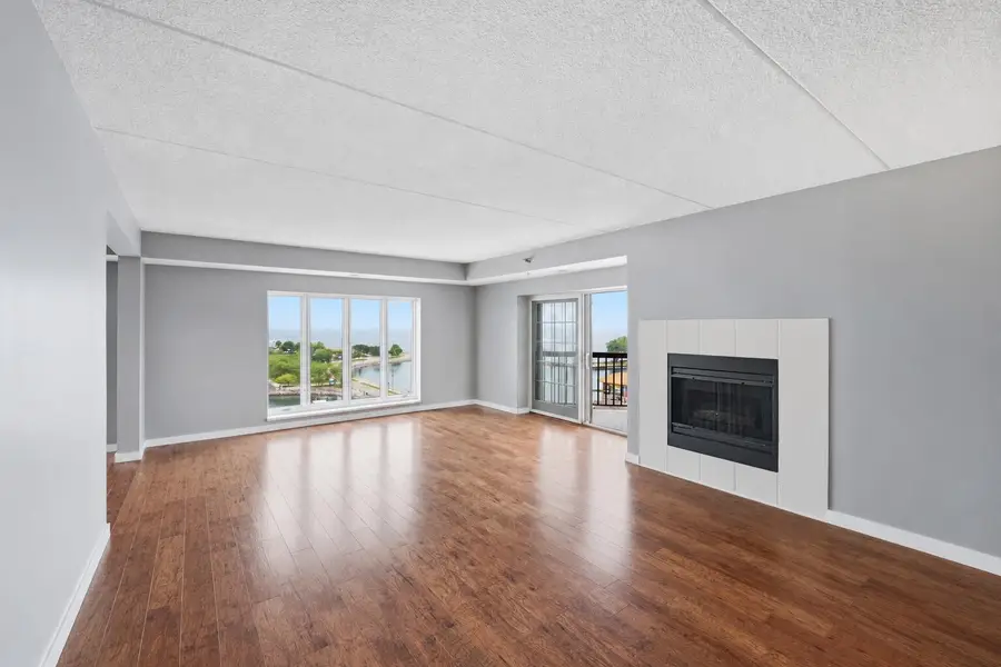 333 Lake Ave, Racine, WI 53403 - #3