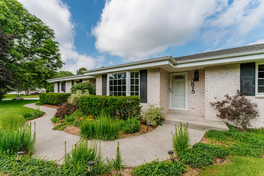 3815 Westwood Ct, Brookfield, WI 53005 - #3