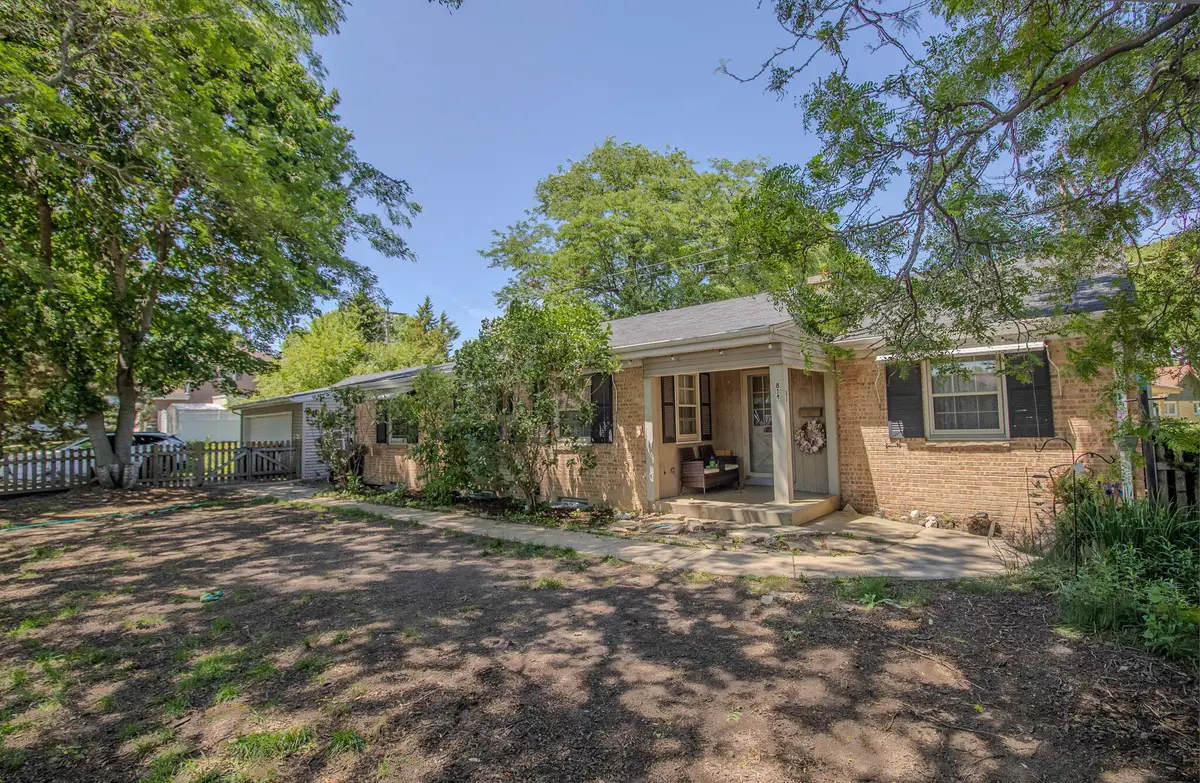 8146 W Raymond Ln, West Allis, WI 53219 - #1