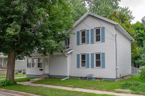 134 Corner St, Watertown, WI 53094