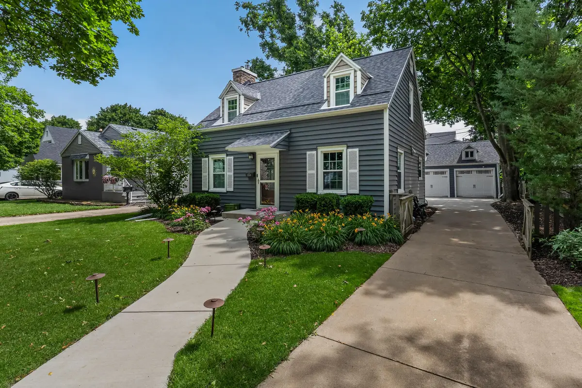 134 N 91st Pl, Milwaukee, WI 53226 - #1
