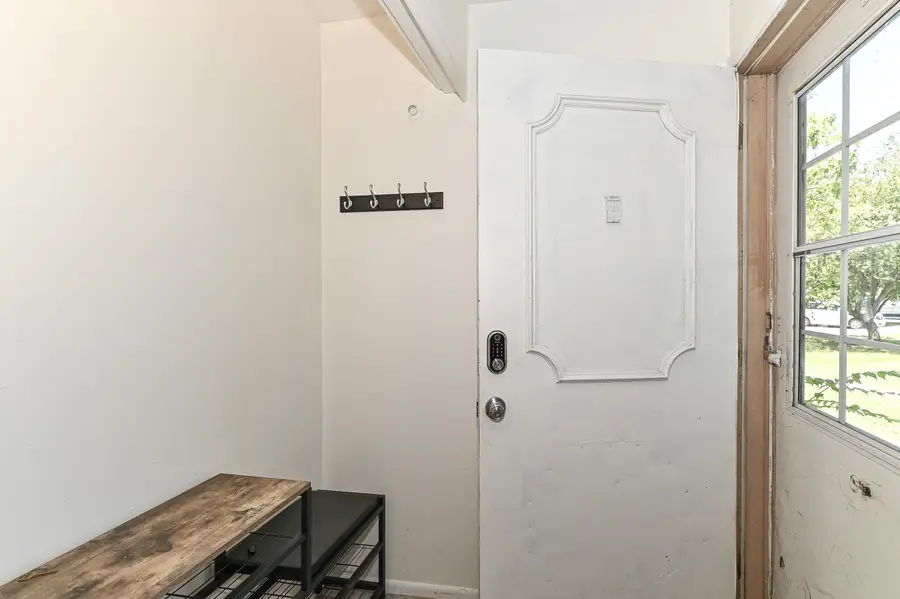 1522 Big Bend Rd, Waukesha, WI 53189 - #3