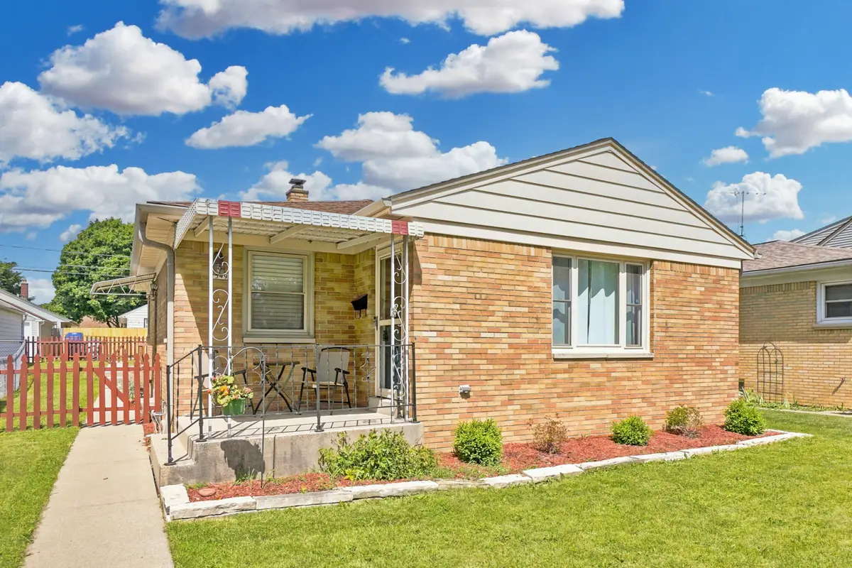2549 S 63rd St, Milwaukee, WI 53219 - #1