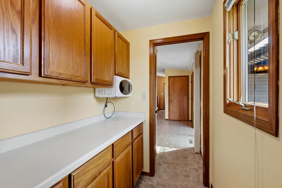 1728 Ashby Ct, Sheboygan, WI 53081 - #3