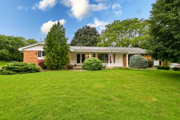 4185 Imperial Dr, Brookfield, WI 53045