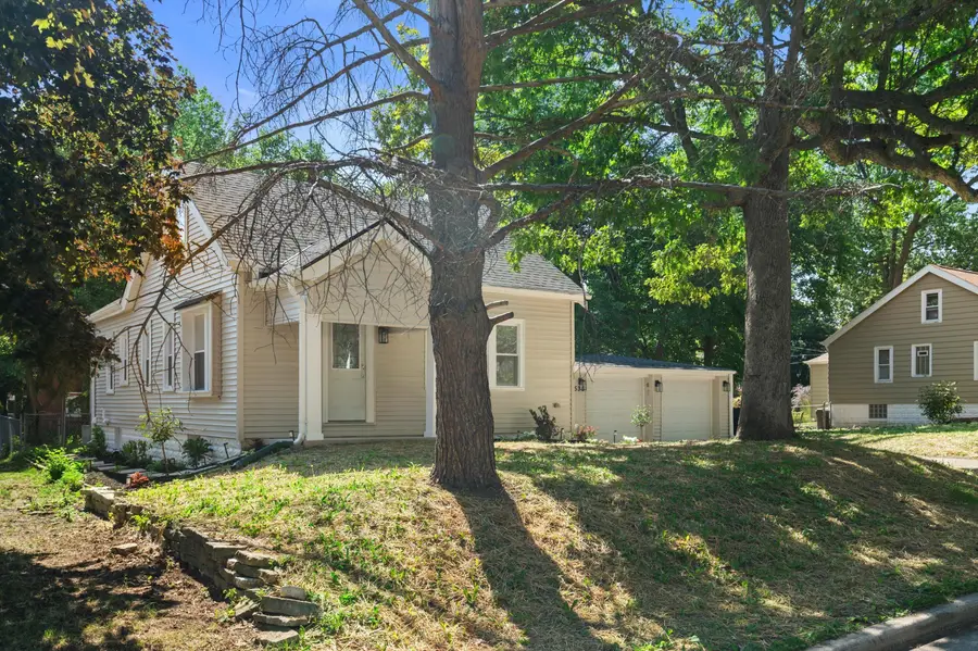 536 N 116th St, Wauwatosa, WI 53226 - #3