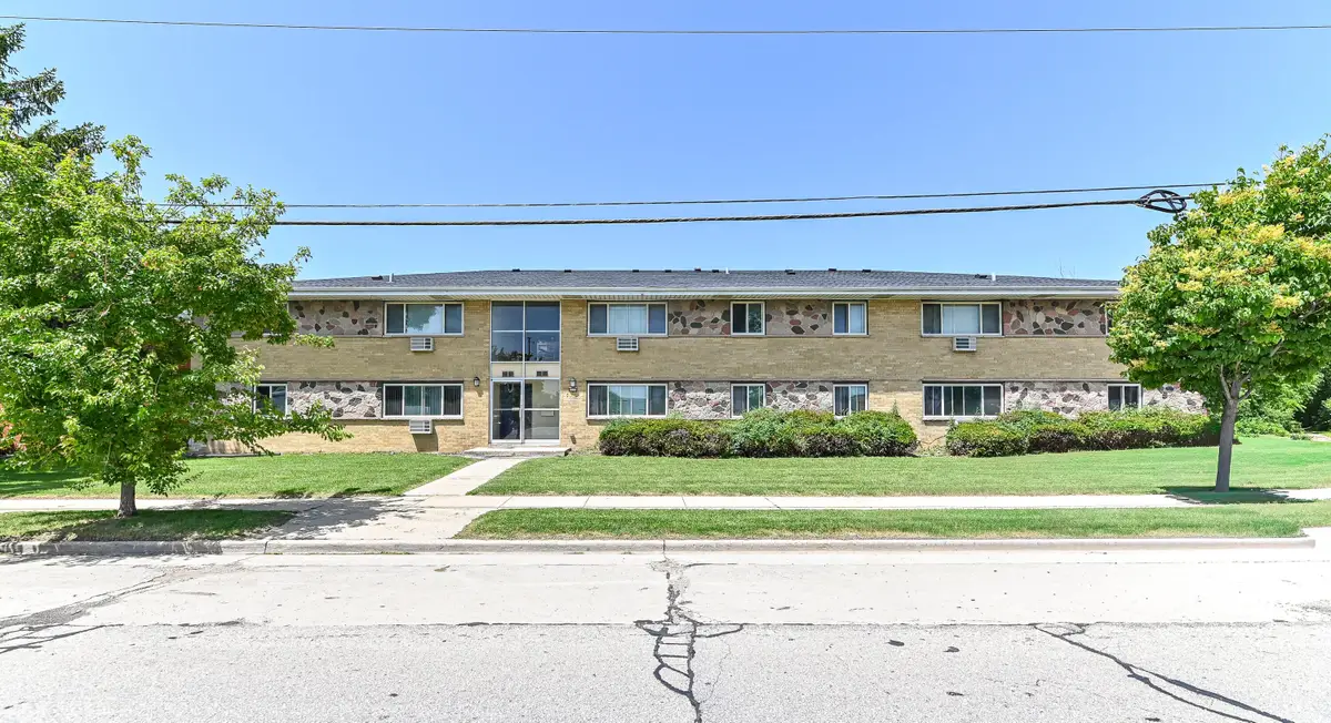6115 S 13th St, Milwaukee, WI 53221 - #1