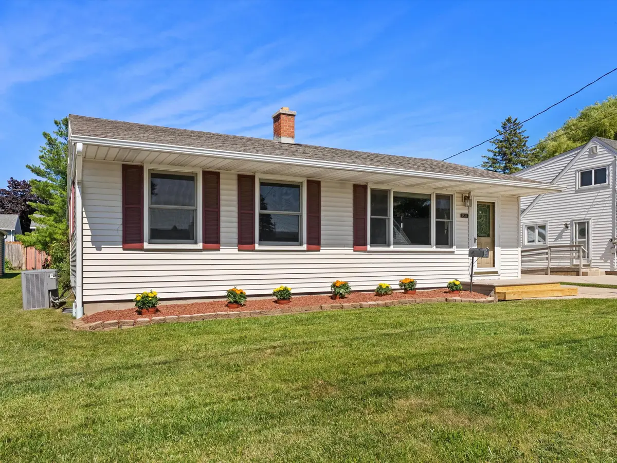 1526 S 24th St, Manitowoc, WI 54220 - #1