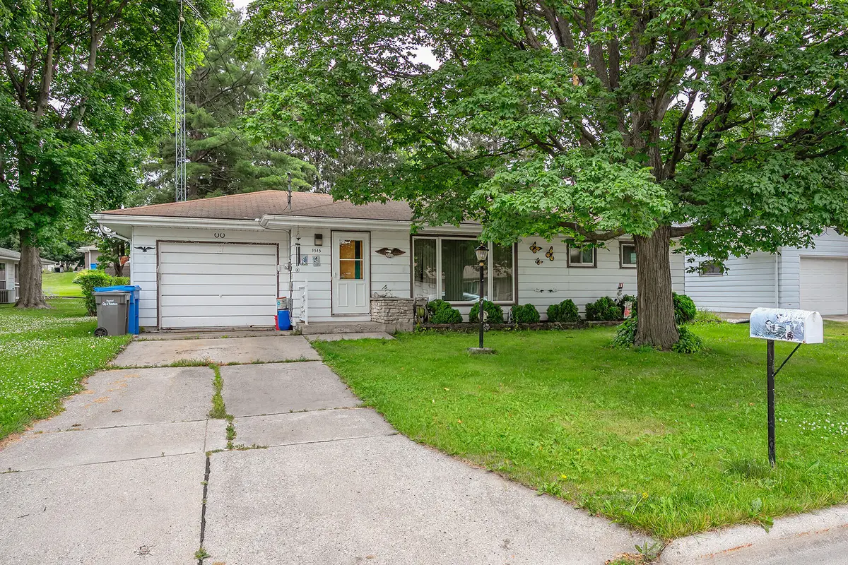 1515 Sandy Ln, Watertown, WI 53098 - #1