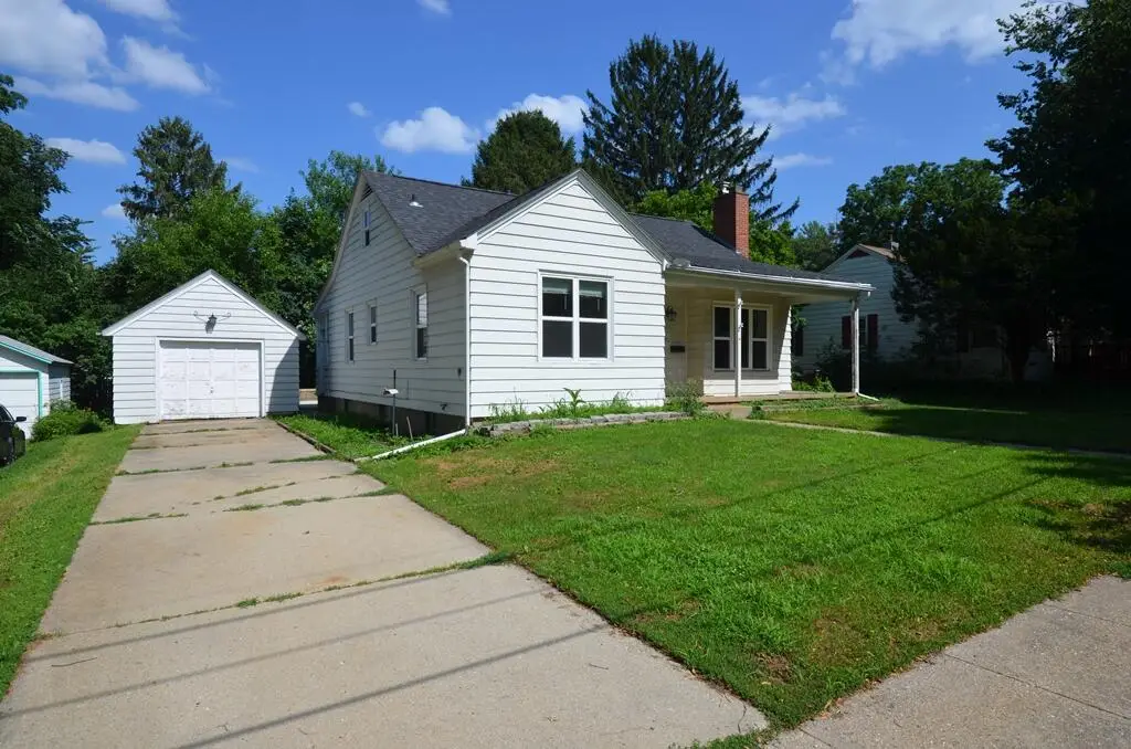 225 N Esterly Ave, Whitewater, WI 53190 - #1