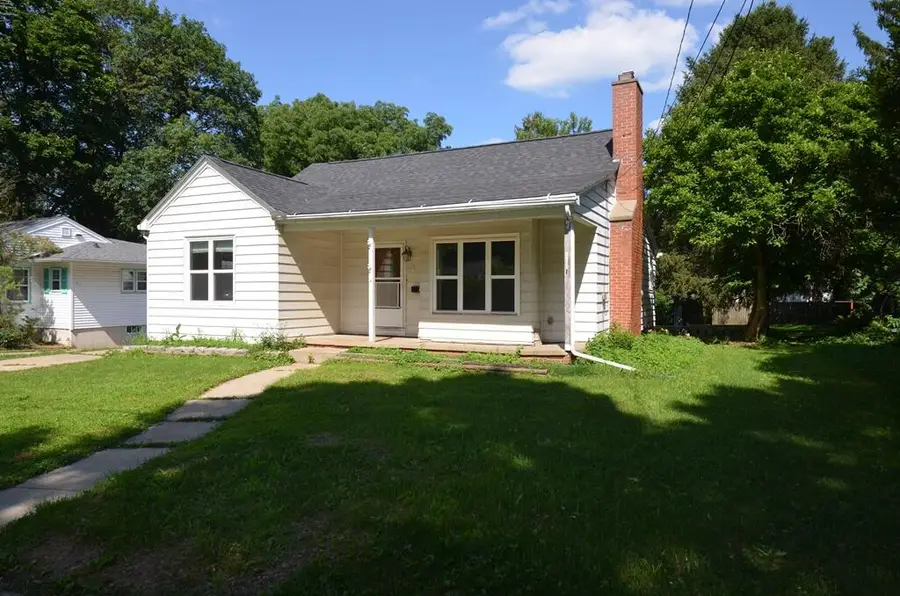 225 N Esterly Ave, Whitewater, WI 53190 - #2