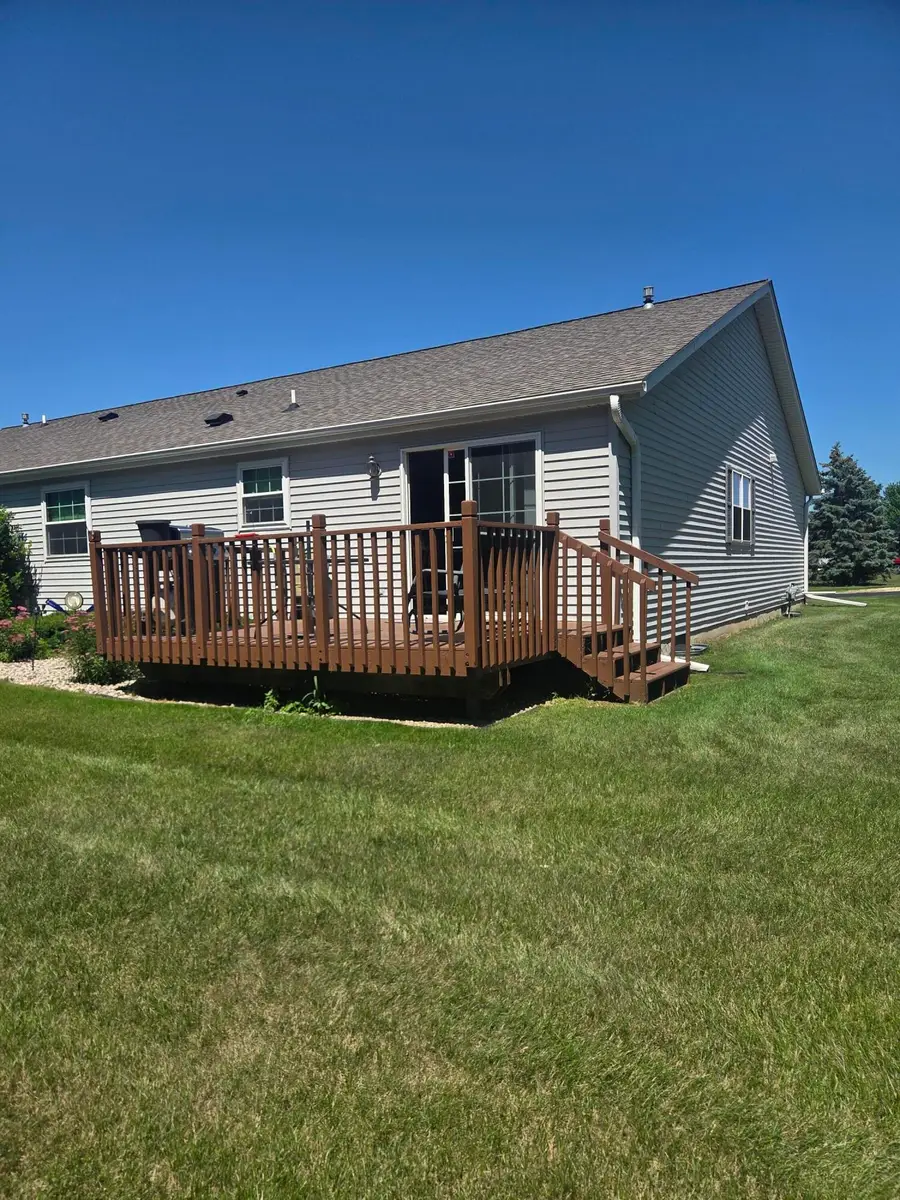 776 Foxtail Ct, West Bend, WI 53095 - #3