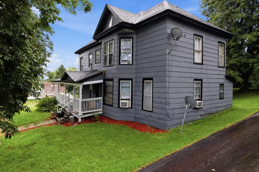 205 Nassau St, Elroy, WI 53929 - #2