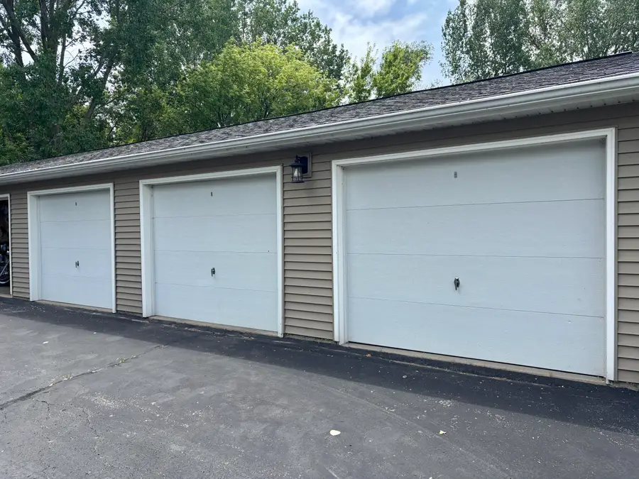 717 E Lakeview Rd, Hustisford, WI 53034 - #3