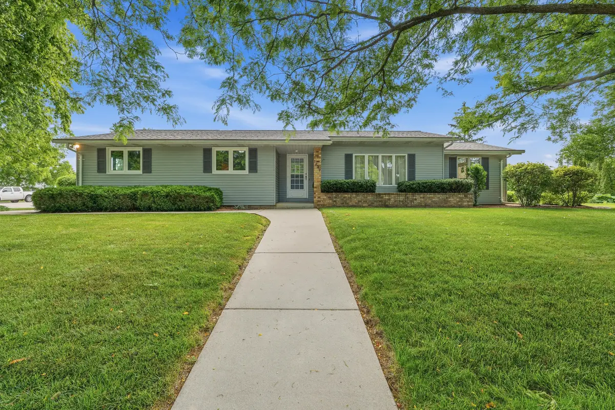 1237 Audubon Rd, Howards Grove, WI 53083 - #1