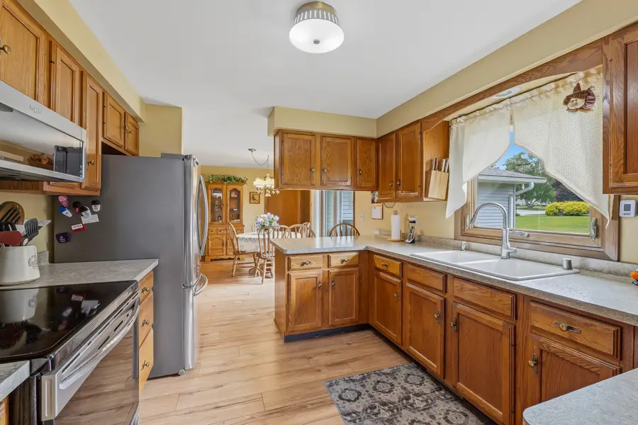 1237 Audubon Rd, Howards Grove, WI 53083 - #2