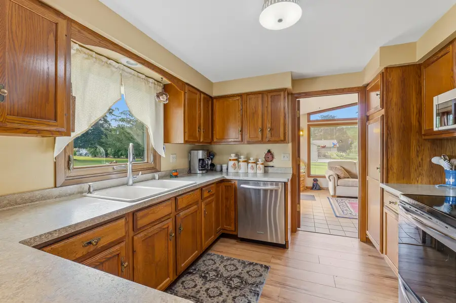 1237 Audubon Rd, Howards Grove, WI 53083 - #3
