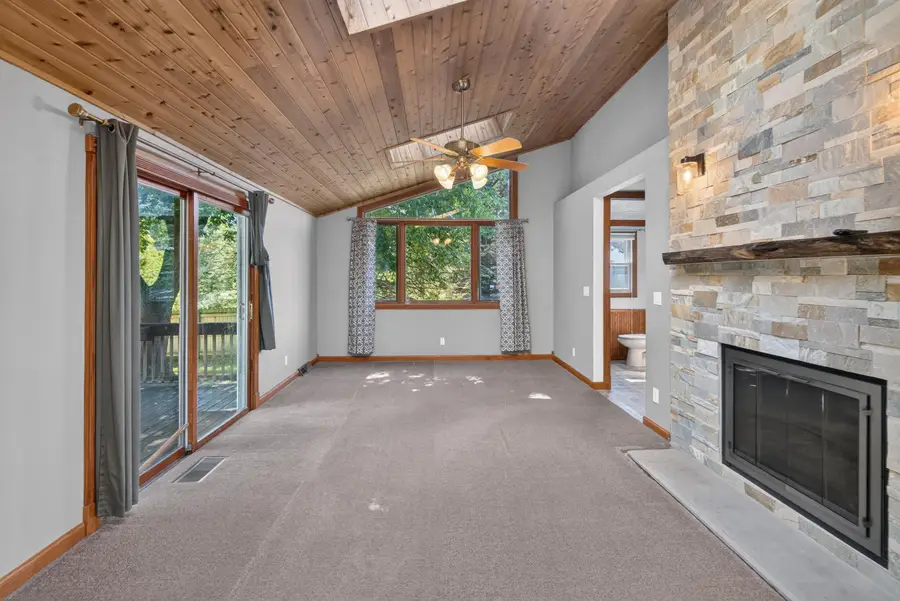 240 Meadowbrook Dr, Fredonia, WI 53021 - #3