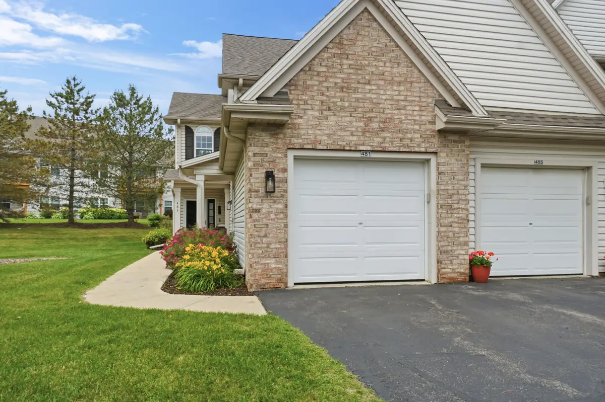481 Cedar Ct, Slinger, WI 53086 - #1
