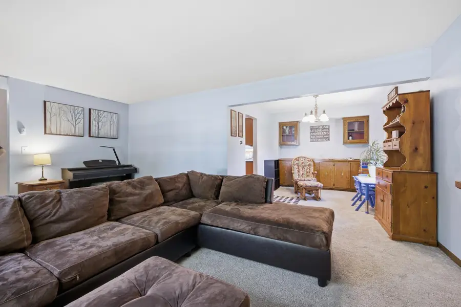 2319 Napa Trl, Waukesha, WI 53188 - #2