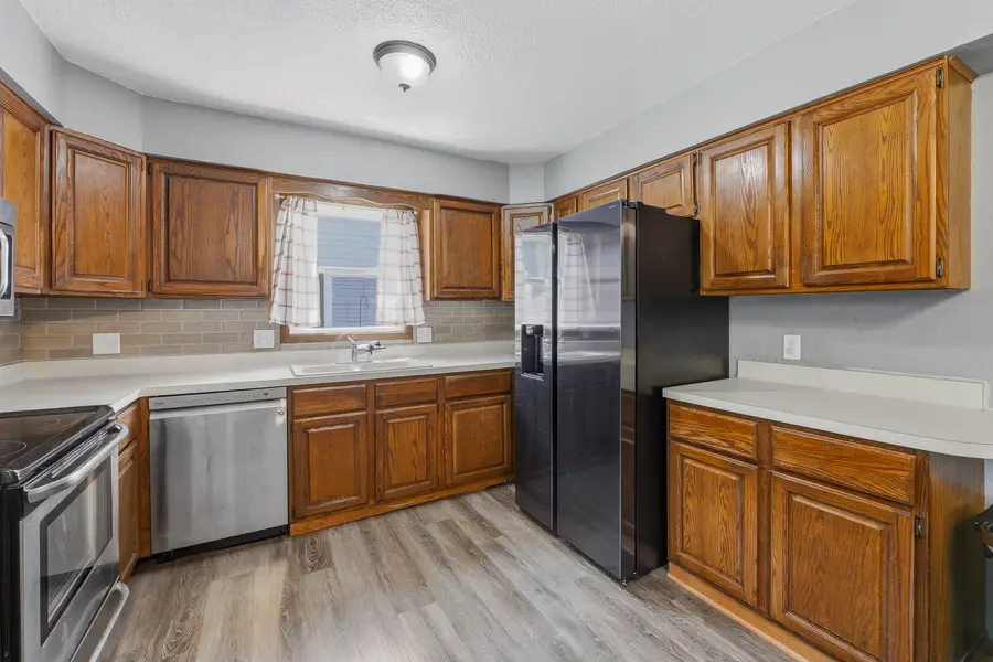 519 Scenic Dr E, West Bend, WI 53090 - #2