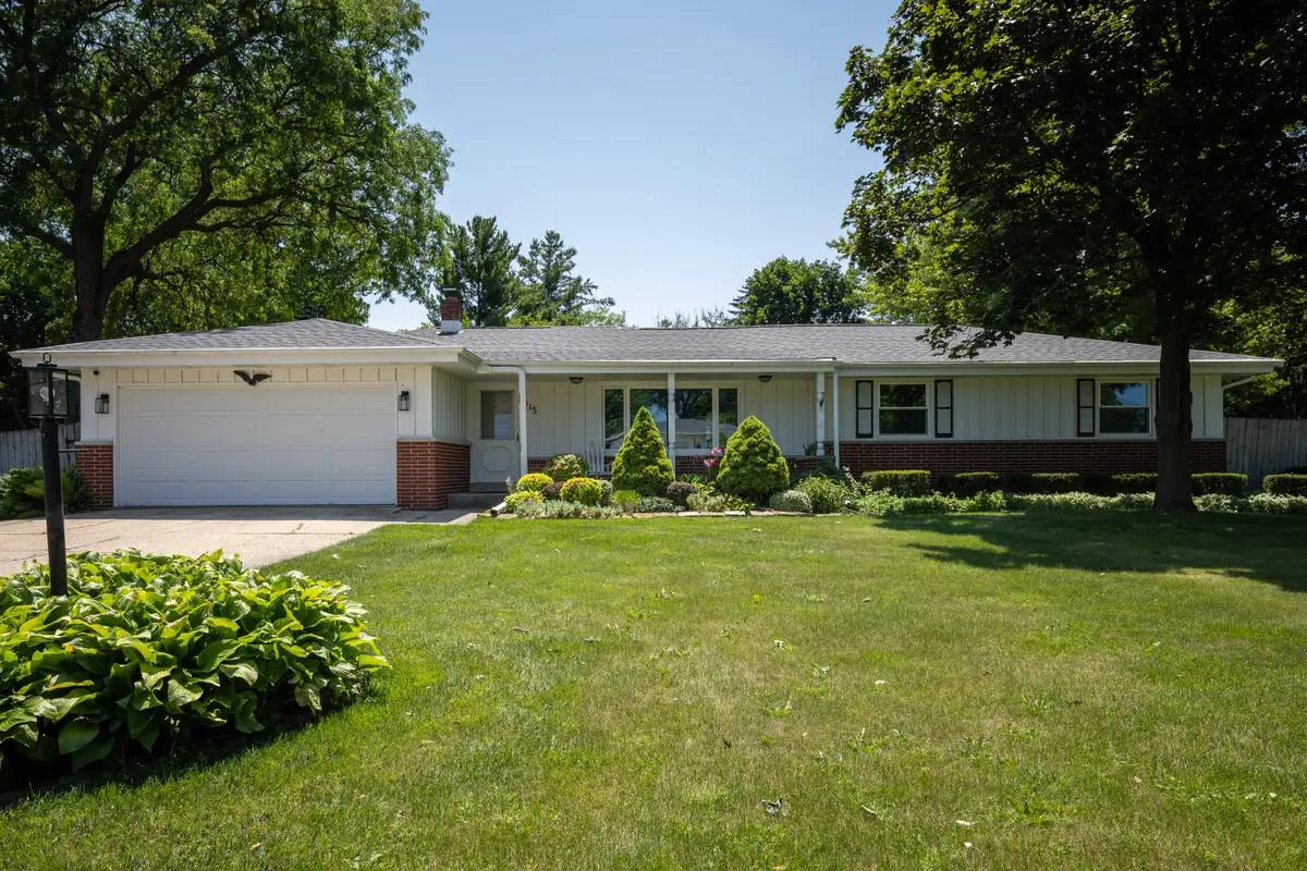 513 14th Ave, Union Grove, WI 53182 - #1