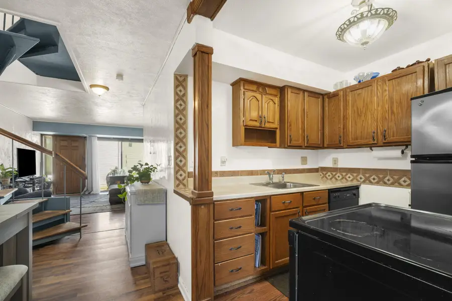 3333 5th Ave, South Milwaukee, WI 53172 - #3