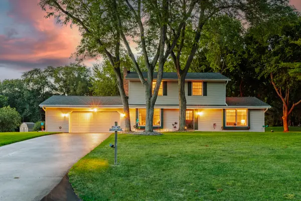 S74W26260 Green Mountain Dr, Vernon, WI 53189