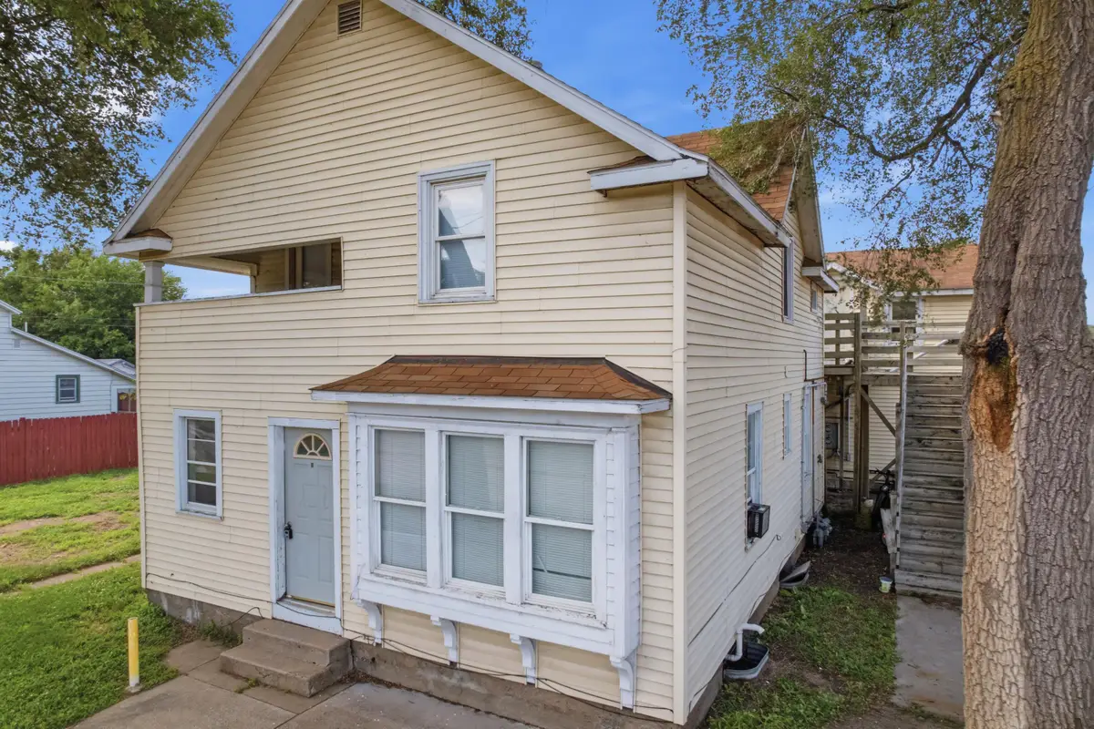 321 E Washington St, Prairie Du Chien, WI 53821 - #1