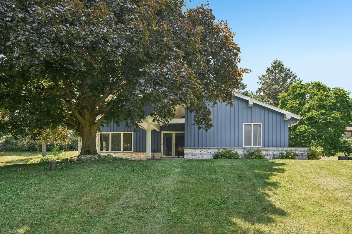 S29W29947 S Bethesda Cir, Genesee, WI 53188 - #1