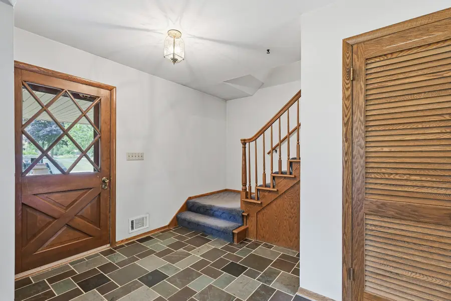 18440 Bristol Ln, Brookfield, WI 53045 - #3