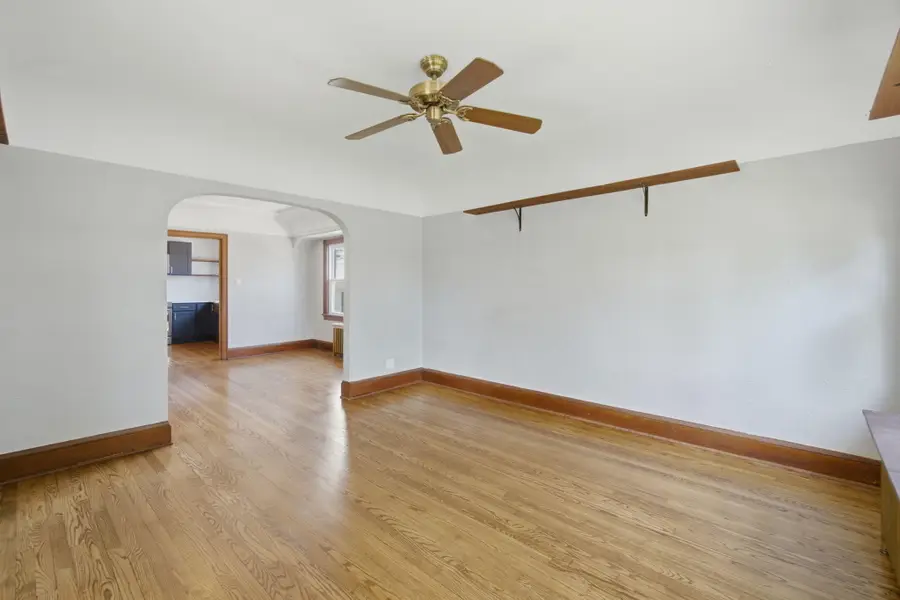 3812 E Carpenter Ave, Cudahy, WI 53110 - #2