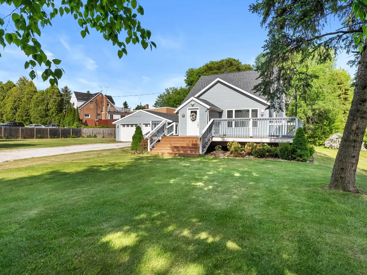 1433 N 40th St, Sheboygan, WI 53081 - #1