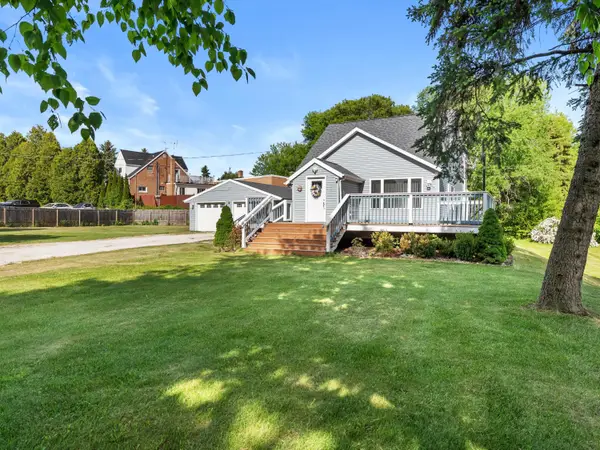 1433 N 40th St, Sheboygan, WI 53081