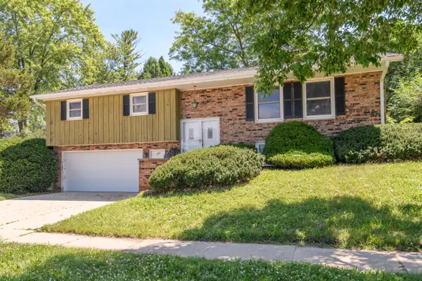 125 N Grandview Blvd, Waukesha, WI 53188
