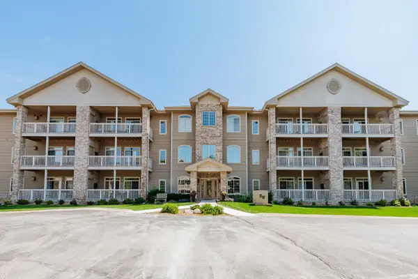 13060 W Bluemound Rd, Elm Grove, WI 53122
