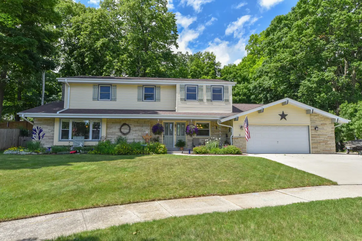 1116 Mulberry Cir, West Bend, WI 53090 - #1