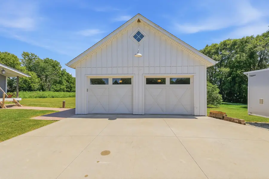 N8246 Pipersville Rd, Ixonia, WI 53094 - #3