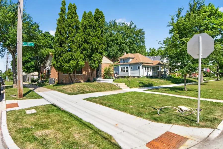 4701 N 30th St, Milwaukee, WI 53209 - #3