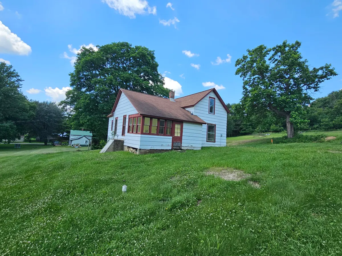 219 N Cherry St, La Farge, WI 54639 - #1