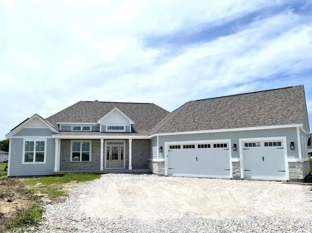 W358N6309 Ennis Rd, Oconomowoc, WI 53066 - #1