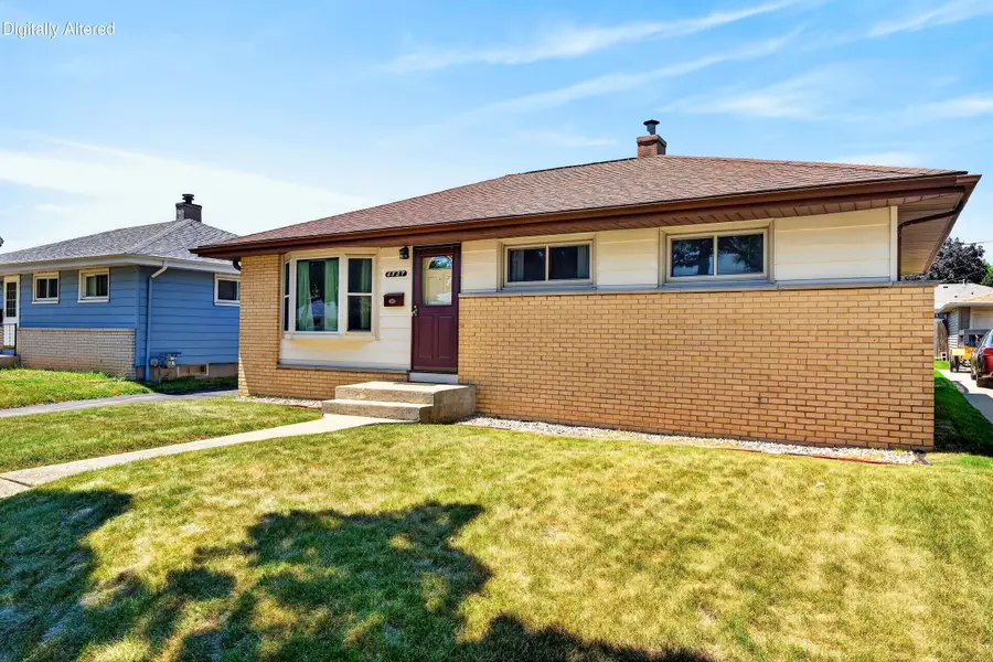 6527 S 18th St, Milwaukee, WI 53221 - #2