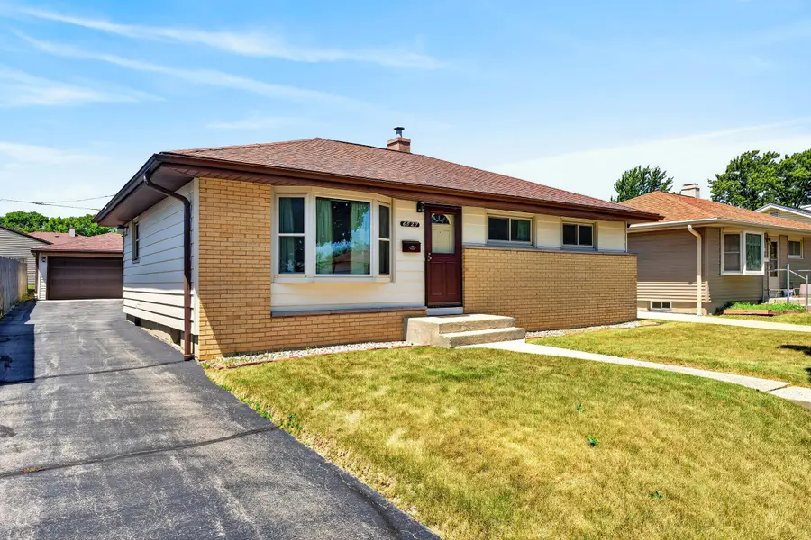 6527 S 18th St, Milwaukee, WI 53221 - #3